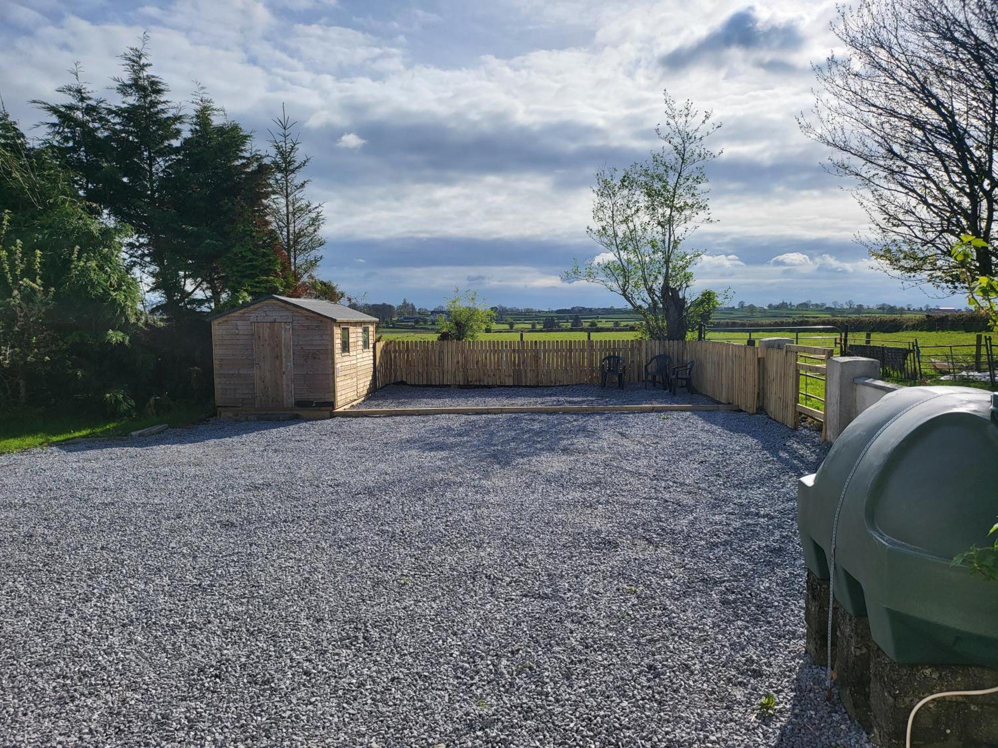 Peaceful Farm Cottage In Menlough Near Mountbellew, Ballinasloe, Athlone & Galway Exterior foto
